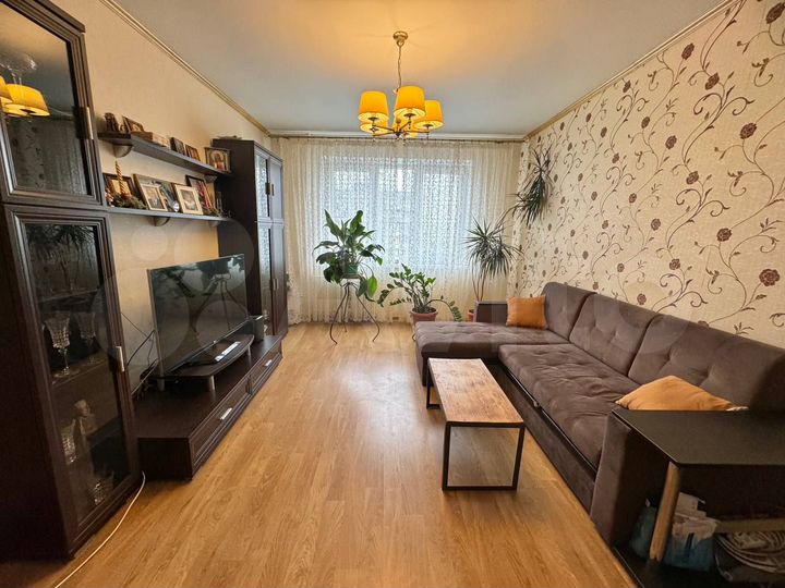 3-к. квартира, 65 м², 8/10 эт.