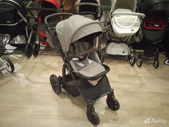 Коляска для новорожденных