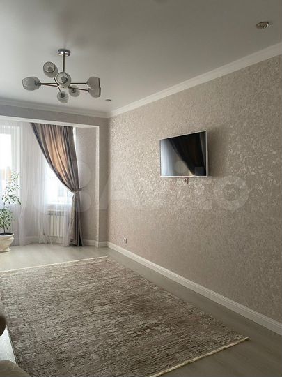 2-к. квартира, 75 м², 1/10 эт.