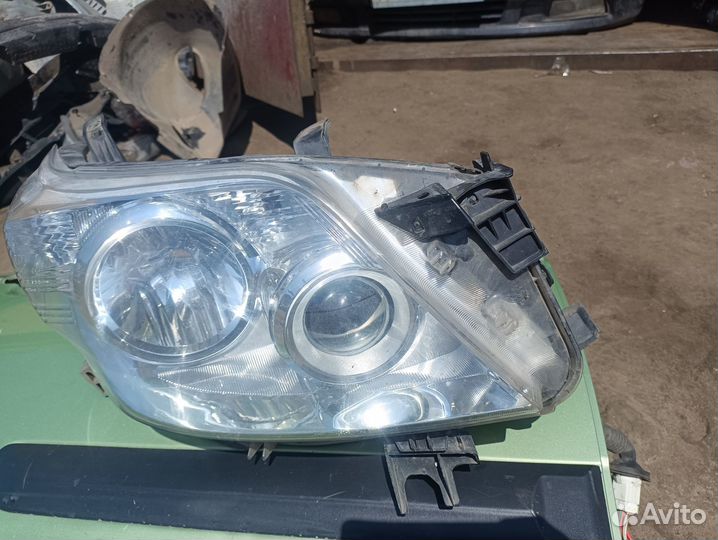 Правая фара Land Cruiser Prado 150