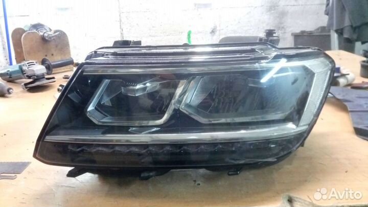 Фара левая Volkswagen Tiguan 2 Led