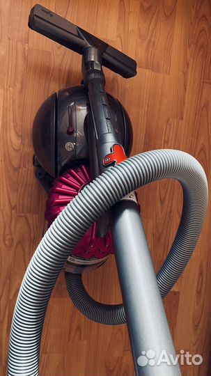 Пылесос Dyson DC52