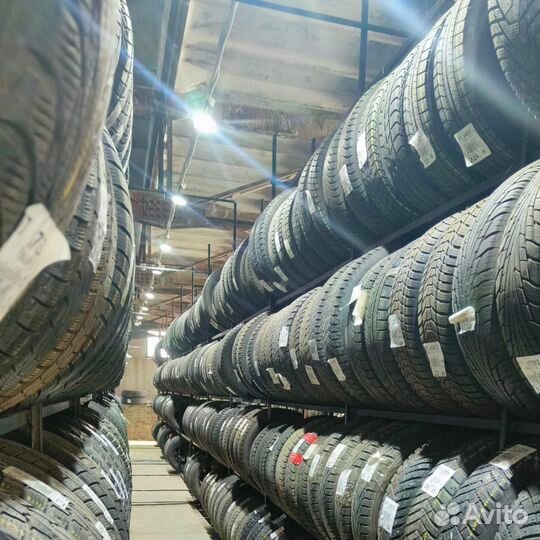 Firestone Winterhawk 4 215/60 R16 99H