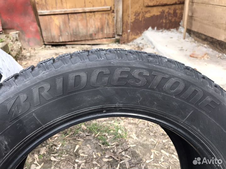 Bridgestone Blizzak Spike-01 205/60 R16 92