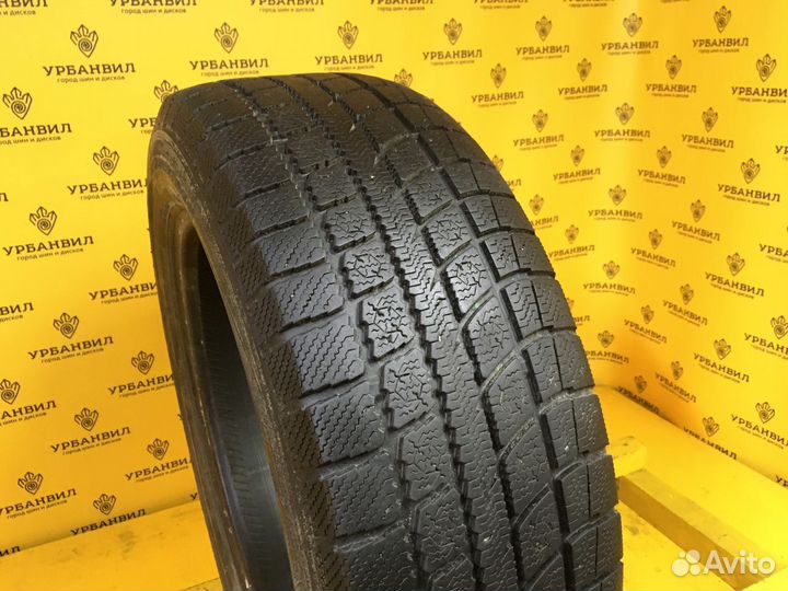 Toyo Winter Tranpath MK3 215/60 R17 96Q