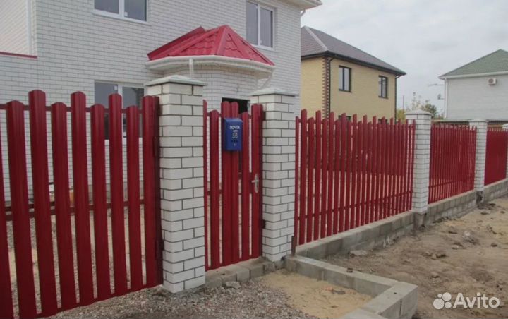 Забор из евроштакетника цена под ключ