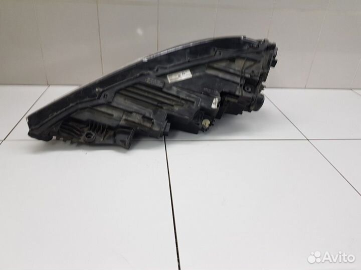 Фара передняя правая (Audi Q8)