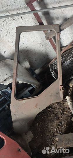 Дверь левая на трактор т16
