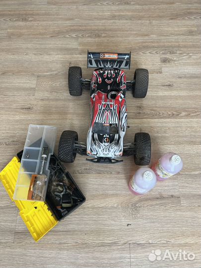 Машина на радиоуправлении с двс