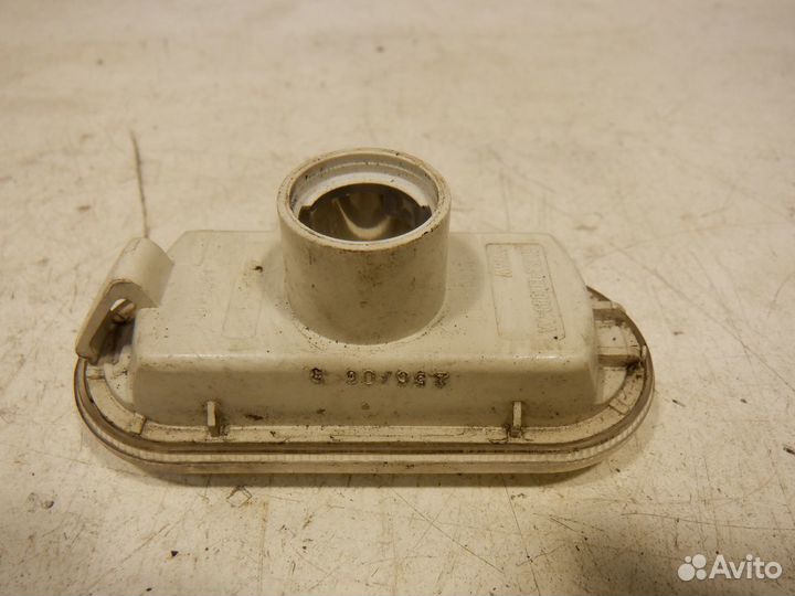 Повторитель на крыло белый Ford Focus Fiesta