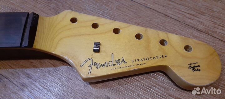 Гитара Fender Stratocaster (без фурнитуры)
