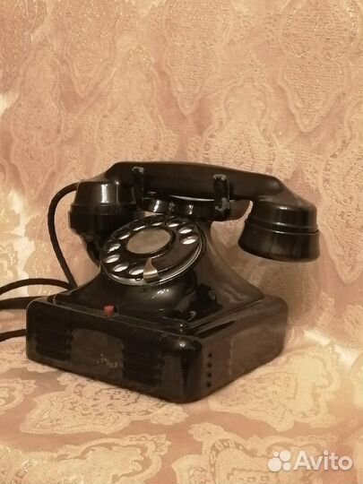 Старый бельгийский телефон 1950 г. в