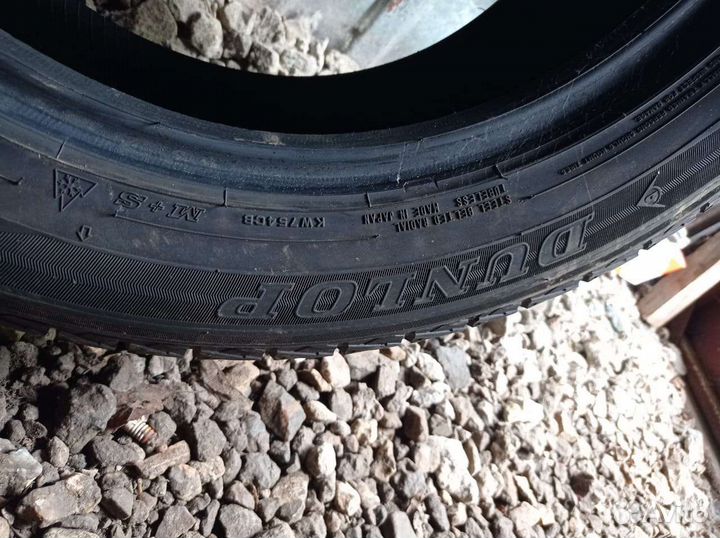 Dunlop Winter Maxx SJ8 235/55 R18
