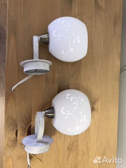 Люстра и 2 светильника