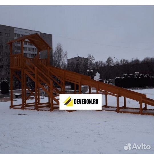 Зимняя горка, деревянная горка