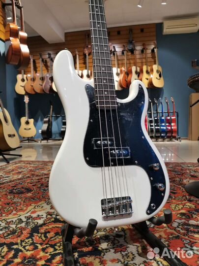 Бас гитара Aria новая