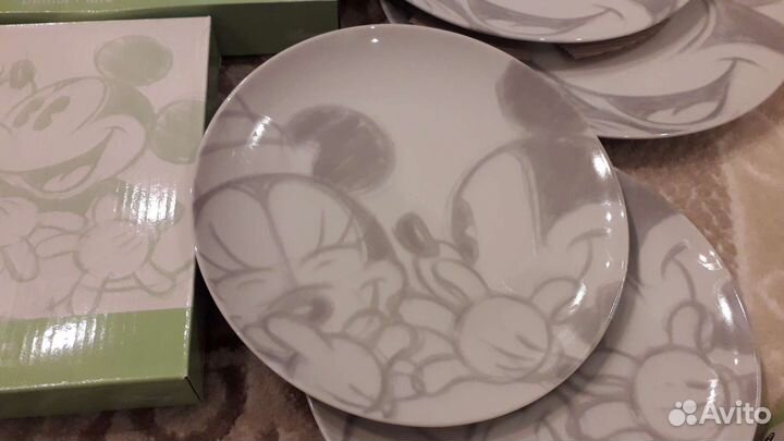 Набор столовой посуды Disney новый