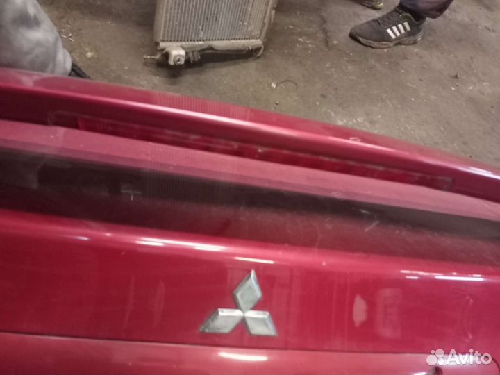 Крышка багажника Mitsubishi Lancer 9