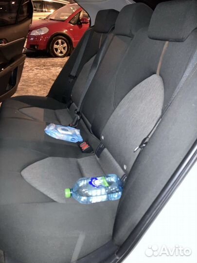 Задний ряд сидений Toyota Camry 70