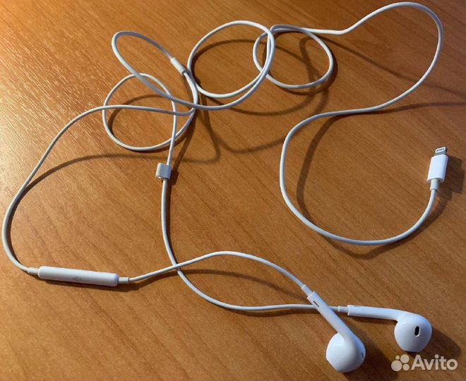 Проводные наушники EarPods, Lightning, Оригинал