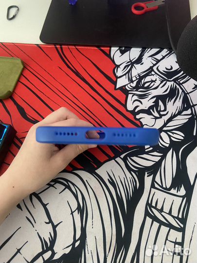 Чехлы на iPhone 11