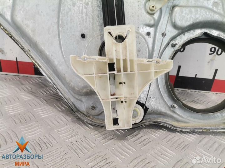 Стеклоподъемник электрический задний правый