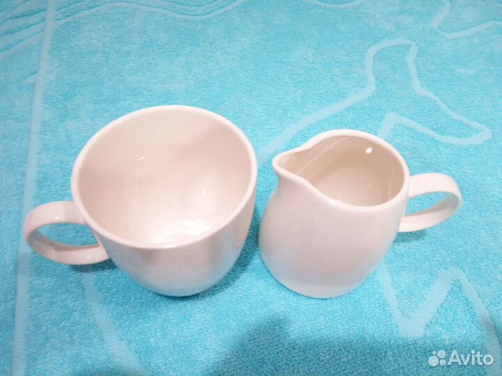 Кружка и сливочник