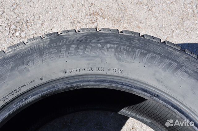 Bridgestone Blizzak DM-V2 275/55 R20 117T