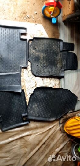 Автомобильные коврики резиновые rav 4