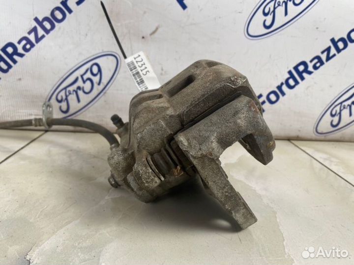 Суппорт передний правый Subaru Outback BP9 2.5