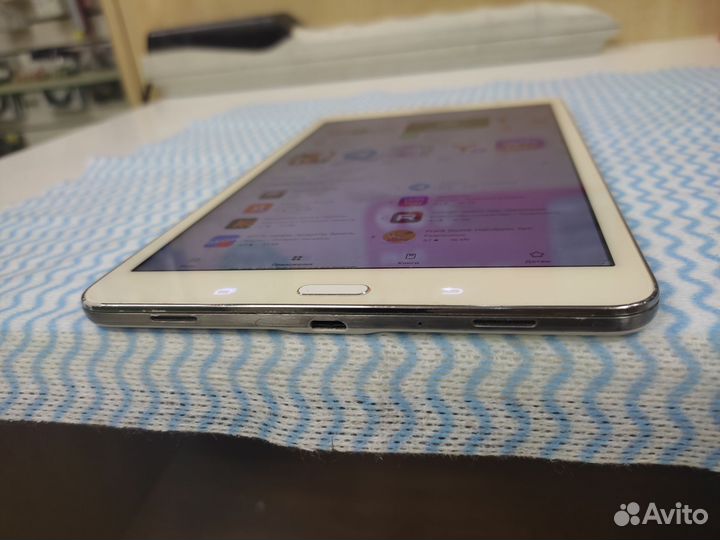 Планшет Samsung Galaxy Tab Pro 8.4 (T325) 4G LTE