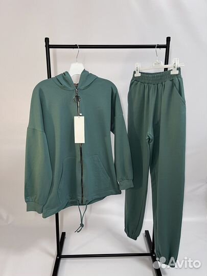 Костюм спортивный женский