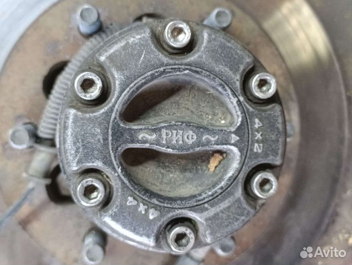 Поворотный кулак Rexton 1 part time