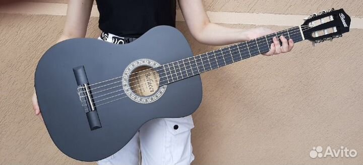 Новая гитара в муз школу