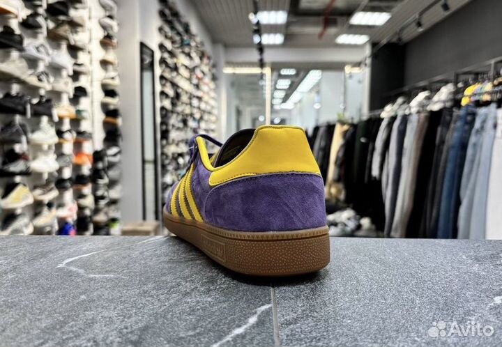 Кроссовки Adidas spezial в ТЦ Мтв Центр