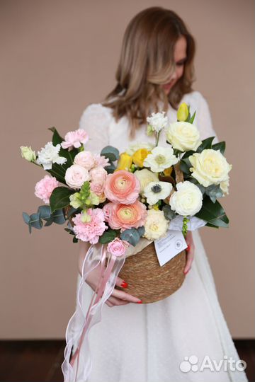 Цветы в корзине доставка