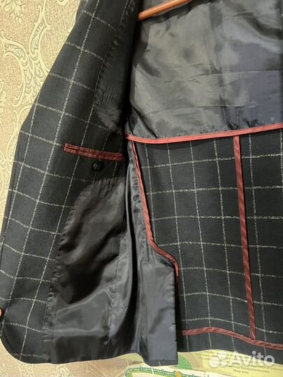 Пиджак с жилеткой