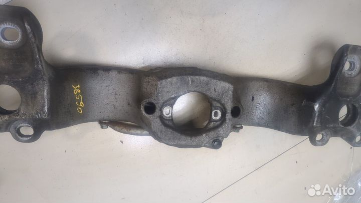 Кронштейн кпп Audi A4 (B6), 2001