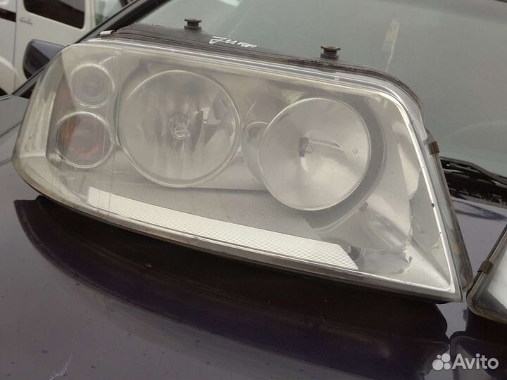 Фары Фольксваген Шаран 2005 г