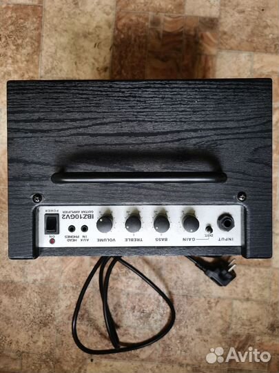 Гитарный комбоусилитель