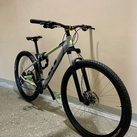 GT Avalanche Comp (M) 9R Горный велосипед