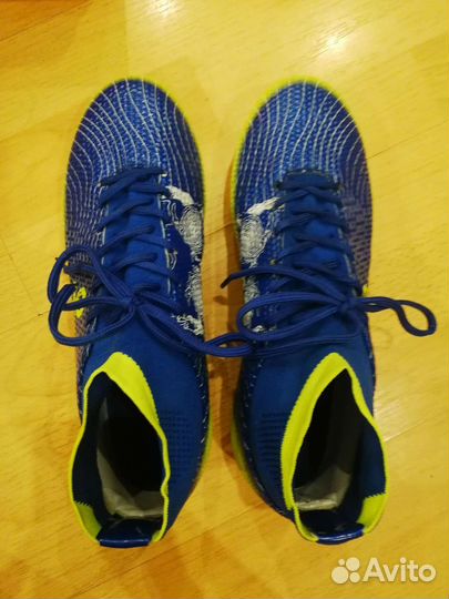 Бутсы футбольные бутсы