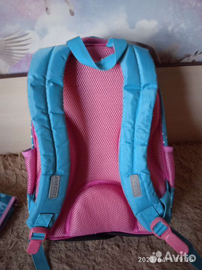 Рюкзак школьный