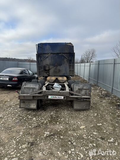 Бортовой грузовик International 9400, 2003