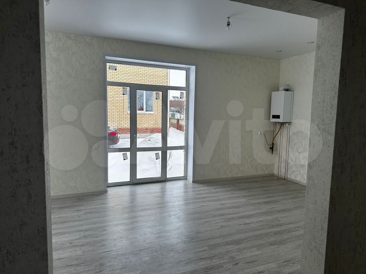 Коттедж 232 м² на участке 5,6 сот.