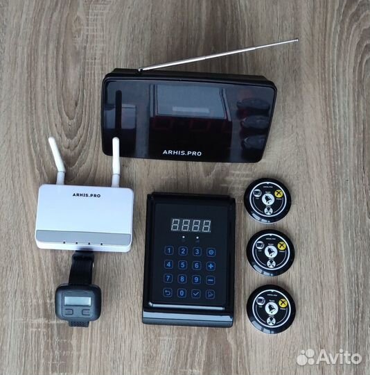 Кнопка вызова официанта комплект с табло и часами