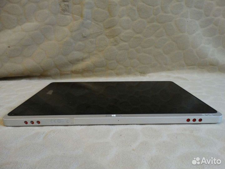 Acer IconiaTab W700 с Сенсорным Экраном