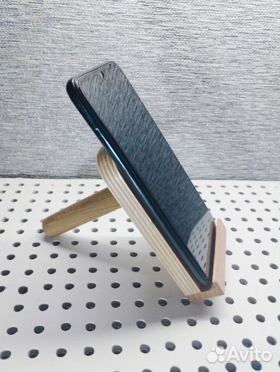 Подставка для телефона / нужный подарок