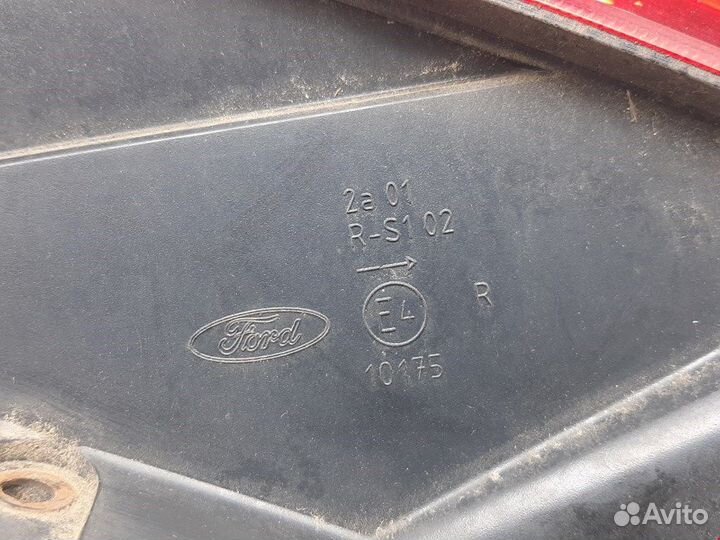Фонарь задний для Ford Focus 2 1420450