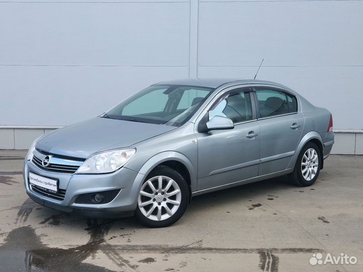 Opel Astra, 2012